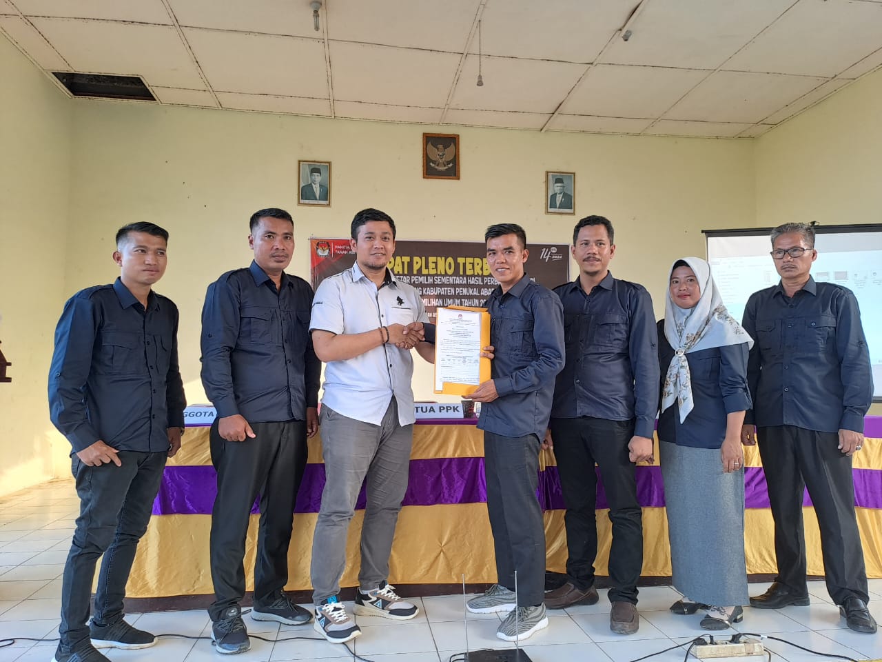 Rapat Rekapitulasi Daftar Pemilih Hasil Perbaikan DPS Tingkat Kecamatan Tanah Abang