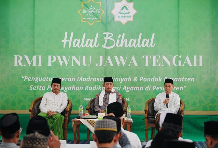 Hadir di Pesantren Subhanul Wathon, Kapolri : Jaga Nilai Persatuan Kesatuan Untuk Wujudkan Visi Indonesia Emas 2045