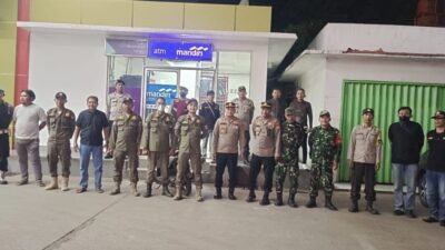 Patroli Gabungan dari Polsek Cibarusah Bersama Team Koramil 09 dan Sat Pol-PP Tekan Kejahatan di Malam Hari