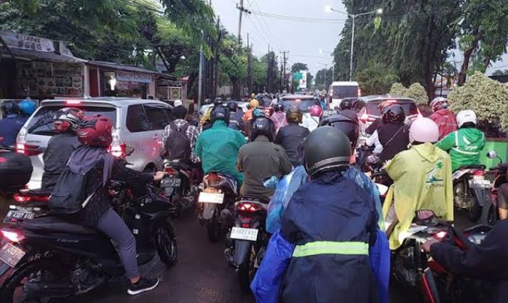 Usai Libur Lebaran Lalulintas Kembali Macet, Ketum ITW Minta Pemerintah Bersinergi Wujudkan Kamseltibcaralantas