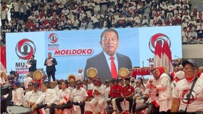 3.000-an Relawan Moeldoko Hadiri Musyawarah Rakyat Relawan Jokowi Di Istora Senayan Jakarta