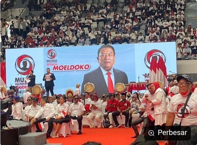 3.000-an Relawan Moeldoko Hadiri Musyawarah Rakyat Relawan Jokowi Di Istora Senayan Jakarta