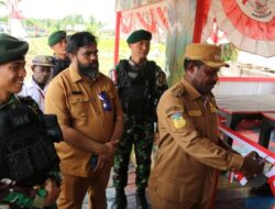 Hari Pendidikan di Nduga, Bupati Meresmikan Rumah Pintar dan Pasar Rakyat Yonif Raider 514 Kostrad