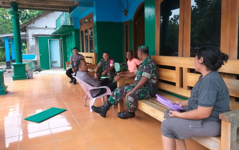 Sinergitas TNI - Polri Sambang Tokoh Masyarakat di Ngawi