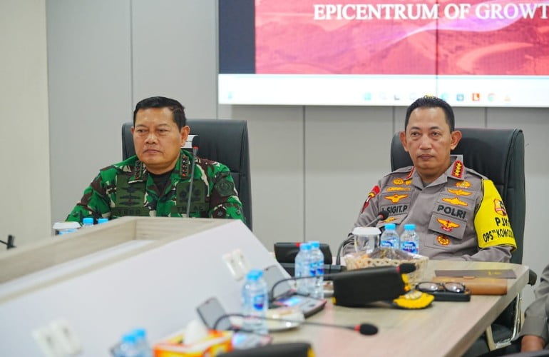 Tinjau 91 Command Center, Kapolri dan Panglima TNI Pastikan Kesiapan Personel Jelang KTT ASEAN