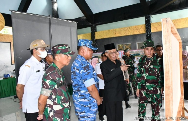 Kompak, Dandim 0822 Dan Forkopimda Bondowoso Tinjau Sasaran TMMD 116