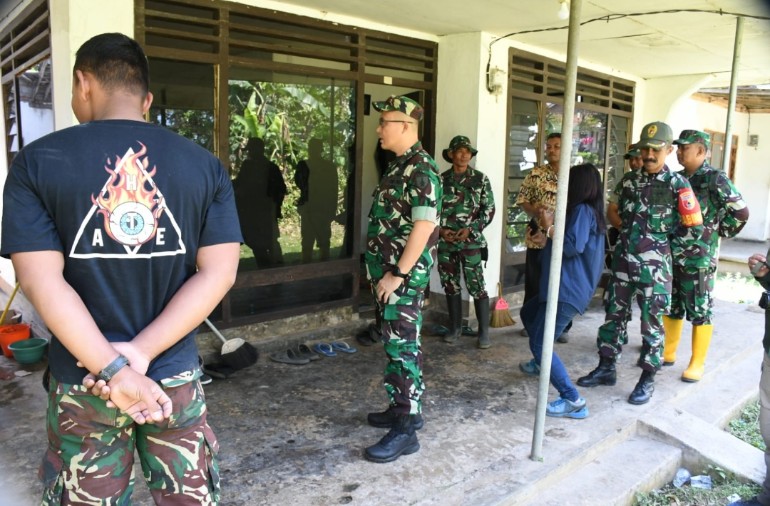 Dandim 0822 Bondowoso Sambangi Rumah Penginapan Satgas TMMD 116