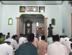 Satgas TMMD Ke-116 Bondowoso Lakukan Sholat Maghrib Berjamaah