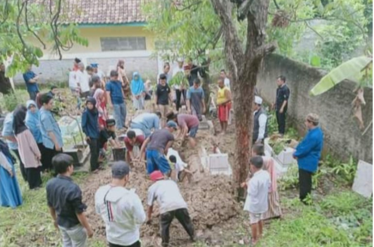 Teman Maya, Sampai Lupa Cari Teman di Alam Kubur