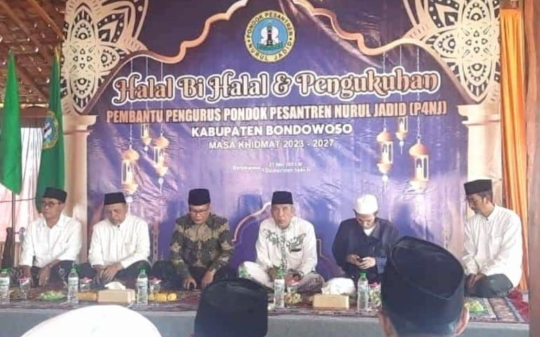 Alumni PP.Nurul Jadid Gelar Halal Bihalal dan Pengukuhan Pembantu Pengurus Pondok Pesantren Nurul Jadid (P4NJ), 