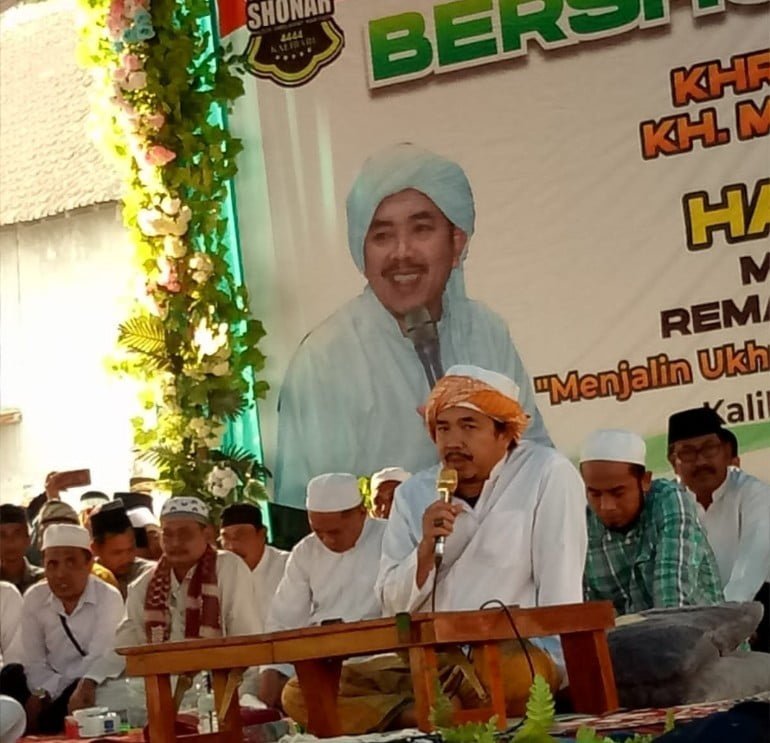 Pengajian KHR Kholil Asad Syamsul Arifin Dihadiri Ribuan Jamaah