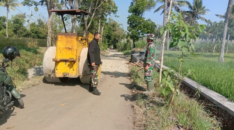 Pengerjaan pembangunan jalan TMMD 116 Bondowoso sudah mencapai 50 persen