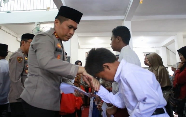 Jelang Peringatan Hari Bhayangkara ke 77, Polres Nganjuk Gelar Doa Bersama dan Santunan Anak Yatim