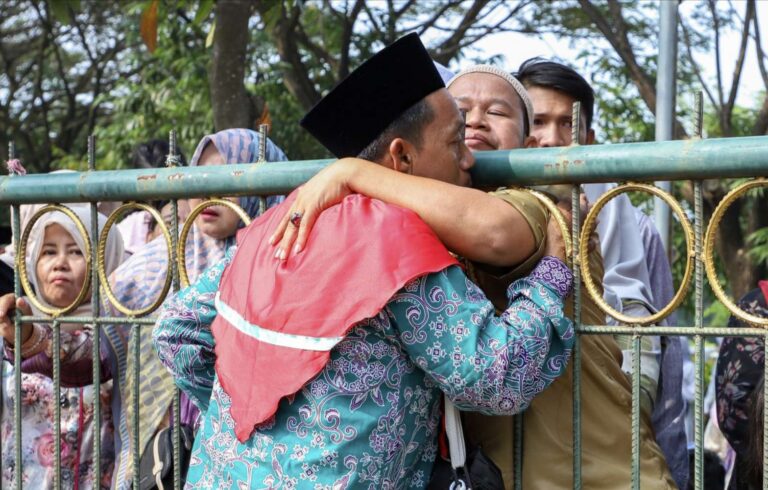 Pemkab Bekasi Lepas 392 Calon Jamaah Haji