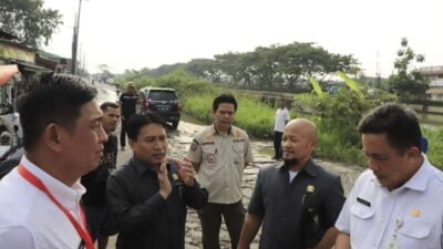 Sekda Dedy Supriyadi Bersama DPRD Tinjau Jalan Rusak dan PJU