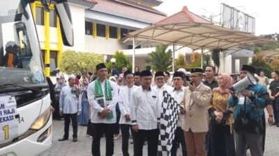 Kloter 2 Jamaah Haji Dilepas, Dani Ramdan Imbau Jaga Kondisi Kesehatan