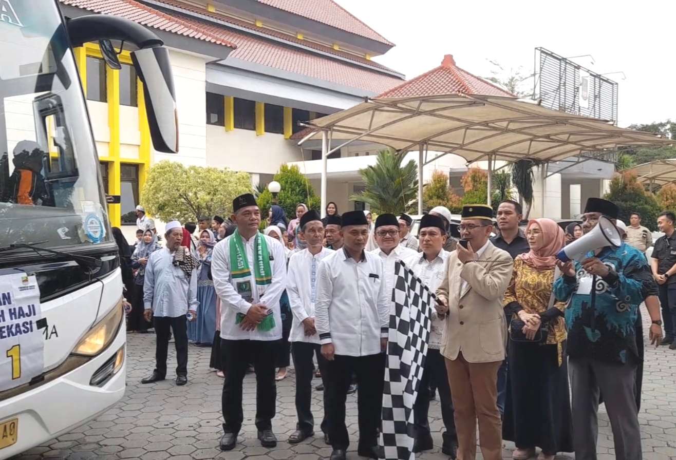 Kloter 2 Jamaah Haji Dilepas, Dani Ramdan Imbau Jaga Kondisi Kesehatan