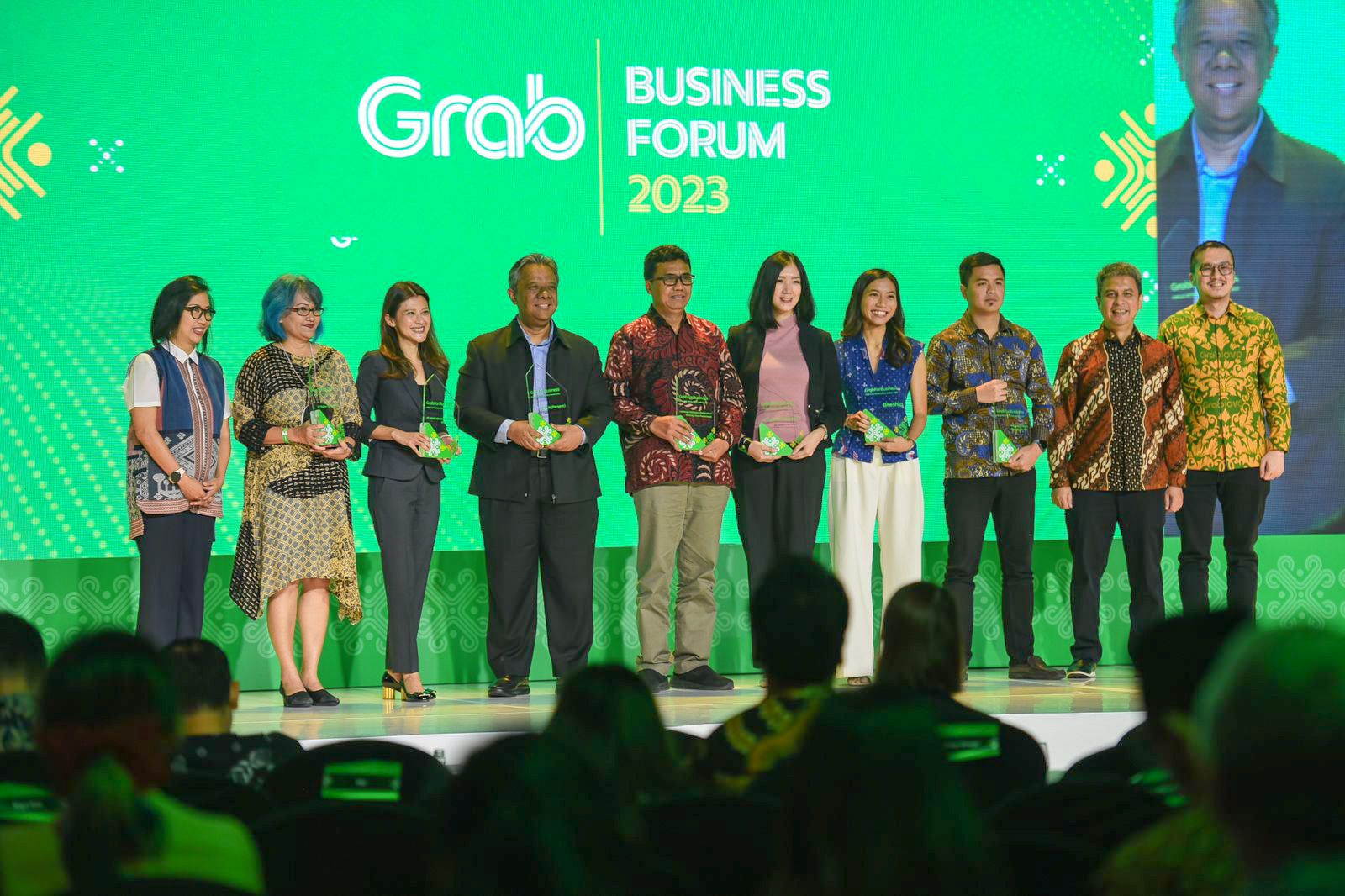 Biteship Menerima Penghargaan "Layanan Pengiriman Konsumen Terbaik" dari Grab pada Forum Bisnis Grab 2023