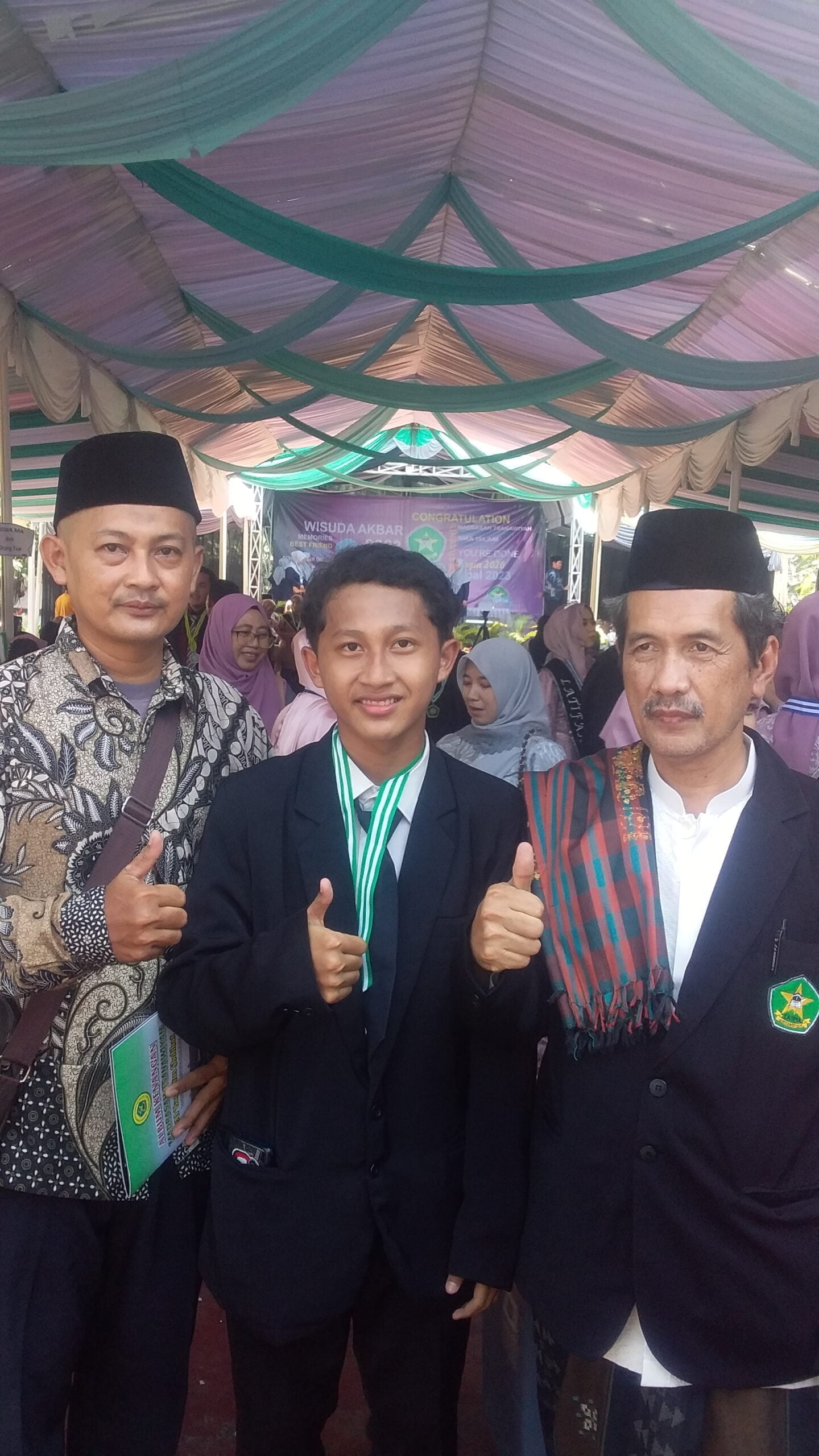 YASPIA Cibogo Cibarusah Gelar WISUDA Akbar dan Kenaikan Kelas MTs - MA - SMPI - SMA Islam Tahun Pelajaran 2022/2023