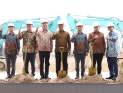 Pj Bupati Bekasi Dampingi Gubernur Jabar Melakukan Peletakan Batu Pertama PT Hyundai Battery Indonesia