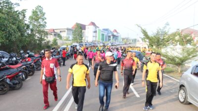 Dalam Rangka Memeriahkan Hari Bhayangkara ke-77 Tahun 2023,Jalan Santai Dan Senam