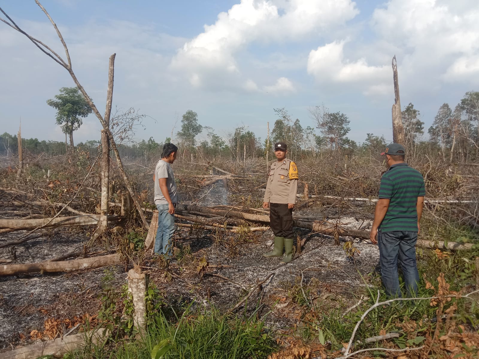 Polsek Penukal Utara Melaksanakan “ground Check” Hotspot Kebakaran Hutan dan Lahan (Karhutla)