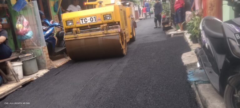 Jalan Rawajati Barat 3 Diaspal, Warga : Terimakasih Bapak Camat Pancoran dan Lurah Rawajati