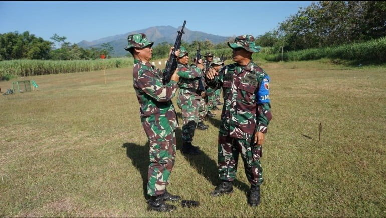 Kodim 0822 Bondowoso Gelar Latihan Menembak TW. II 2023