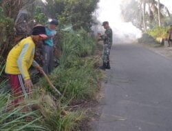 Penuhi Kebutuhan Air Petani, Serka Zaenal Bersama Warga Bersihkan Saluran Irigasi