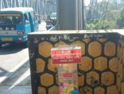 Peduli Keluh Kesah Masyarakat Polisi Pasang Box Curhat dan Motivasi di Jembatan Suhat Kota Malang