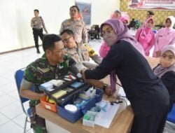 Dukung HUT Ke-77 Bhayangkara, Prajurit Kodim 0822 Bondowoso Ikut Donor Darah