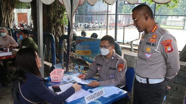 Gegara Arogan, Dirlantas Polda Metro Jaya Akan Ganti Petugas SIM Keliling di Kalibata 