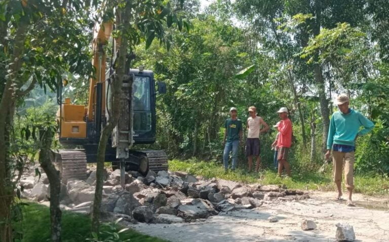 Kades Bojongmangu : Pembangunan Jalan POJ Tingkatkan Ekonomi Warga