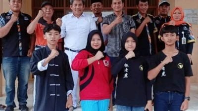 Camat Sungkai Jaya dan Ketua GMBI KSM Sungkai Jaya melepas Atlet Wing Chun di Ajang Kualifikasi Pra PON dan PON