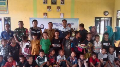 Polsek Penukal Utara Hadirin Kegiatan khitanan Massal Di Desa Tempirai Timur Pali