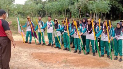 Polsek Talang Ubi Melakukan Monitoring kegiatan Pengembaraan Penegak Laksana Anggota Pramuka SMA Negeri 1 Talang Ubi