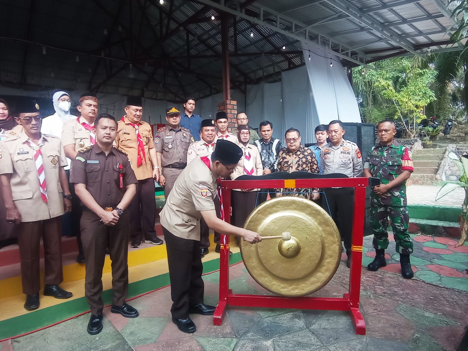 Polsek Talang Ubi Hadiri Lomba Kadarkum