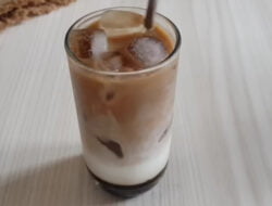 Cuman Butuh 5 Ribu Bisa Bikin Resep Es Kopi Susu Kekinian Ala Cafe Ternama? Simak Resep dan Cara Pembuatannya