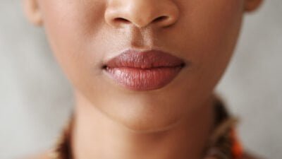 3 Tips Merawat Bibir Hitam Agar Terlihat Lebih Cerah Menurut Dokter Kamila Jaidi, Simak Penjelasannya Disini