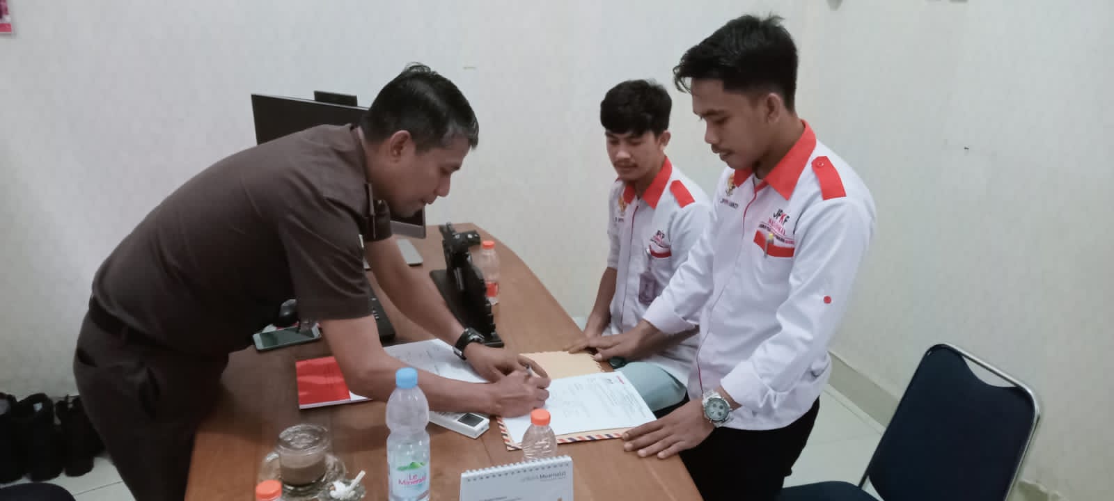 Diduga Menyalahgunakan DD, 5 Kades di Konkep resmi di laporkan di Kejari Konawe.