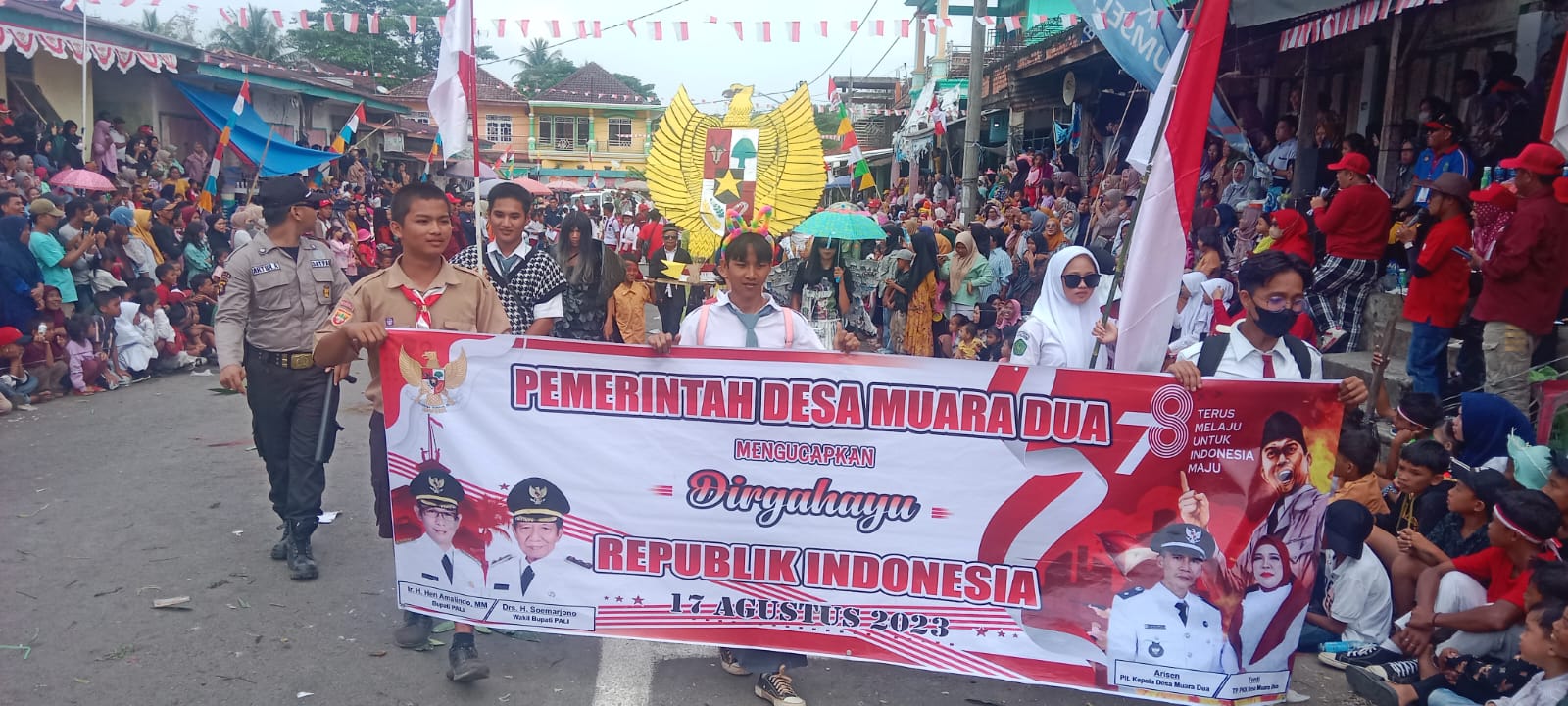 Jajaran Polres Pali Hadiri Carnaval di Desa Tanah Abang