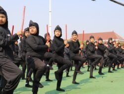 Ribuan Penari Silat Ujungan Meriahkan Hari Jadi Kabupaten Bekasi ke-73