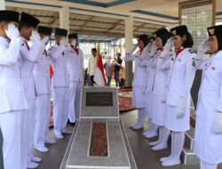 Asda 1 Sri Enny Mainiarti Lepas Peserta Kirab Kebangsaan dari Makam KH. Noer Alie