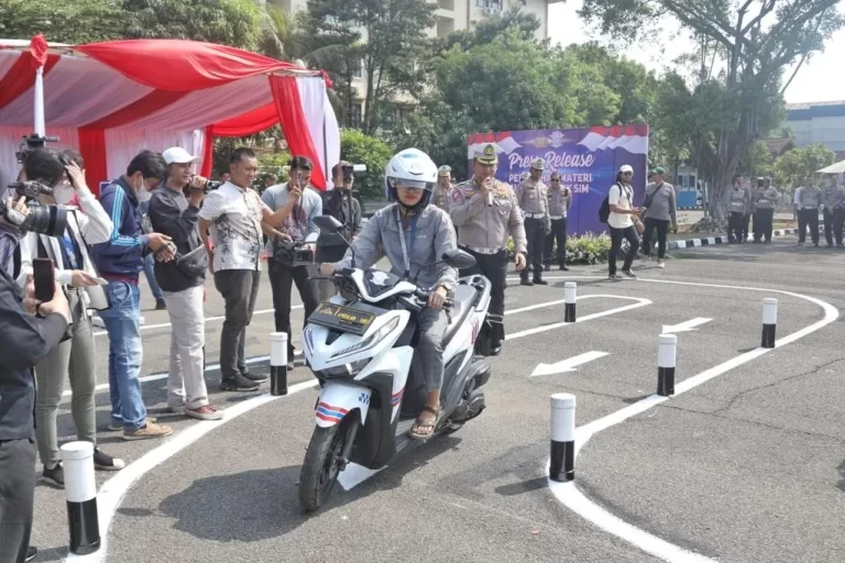 Korlantas Lakukan Perubahan Layout Ujian SIM, Dirregident: Terobosan Kapolri Ujian Gunakan Teknologi