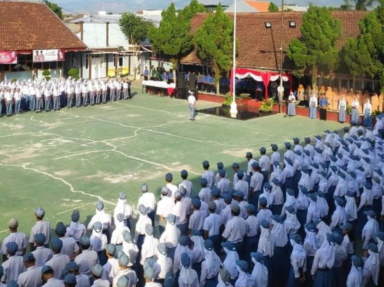 SMK Negeri 1 Bondowoso Gelar Upacara Peringatan 17 Agustus