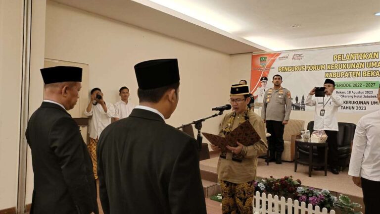 Pj Bupati Bekasi Lantik Pengurus FKUB Kabupaten Bekasi Periode 2022-2027