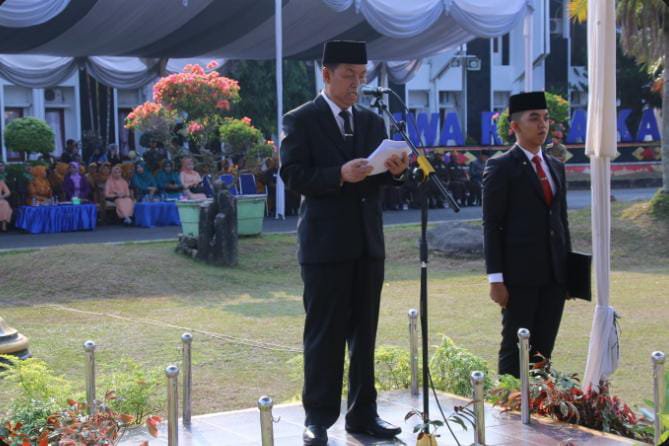 Bupati Bertindak Sebagai Inspektur Upacara Peringatan Hari Veteran Ke-74 di Lampung Utara