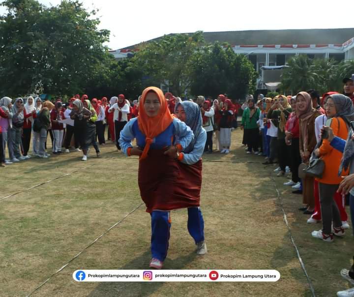 Rayakan HUT RI Ke-78,Pemkab Lampung Utara Gelar Perlombaan Permainan Tradisional