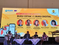 Lentera Merilis Aplikasinya dengan Mengadakan Diskusi Literasi “Buku Cetak vs Buku Digital: Membangun Ekosistem Literasi yang Kolaboratif dan Multifaset”