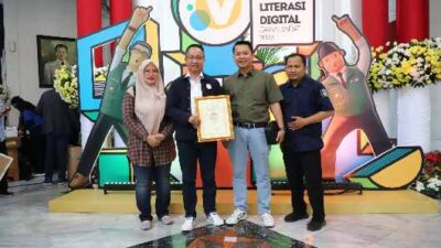 Keren! Diskominfosantik Kabupaten Bekasi Raih Penghargaan Humas Jabar Awards 2023